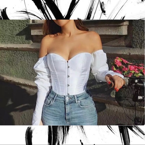 Corset - Picture 2 of 2